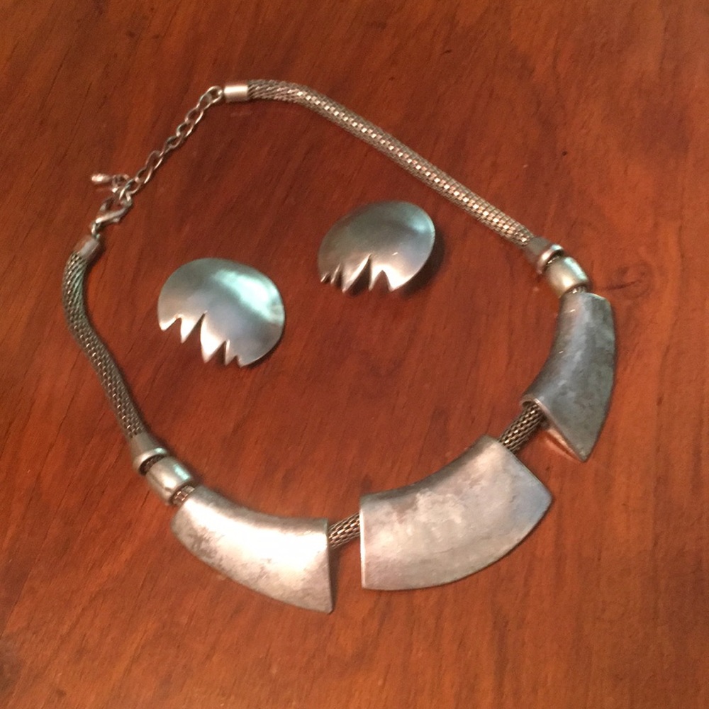 Silver necklace and earrings